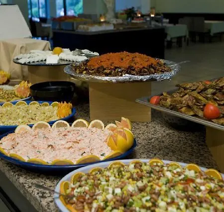 Отель Larissa Garden