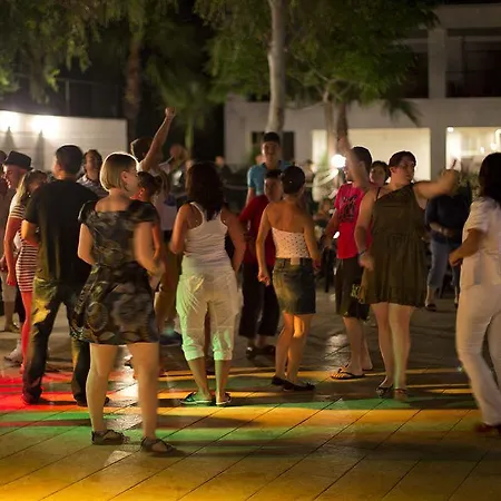 Larissa Garden Отель 4*