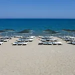 Larissa Garden Hotel 4*