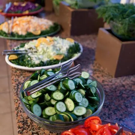 Larissa Garden Hotel 4*