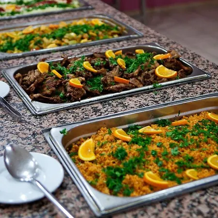 فندق Larissa Garden كمر