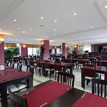 Larissa Garden Kemer