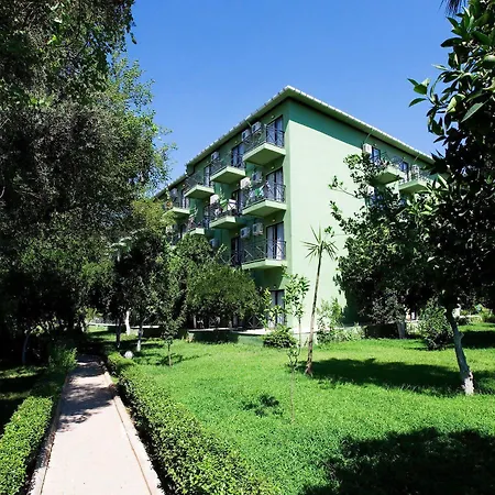 Larissa Garden