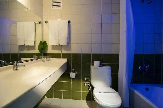 Larissa Garden 4*