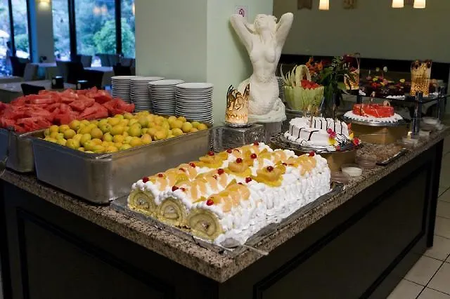 فندق Larissa Garden كمر