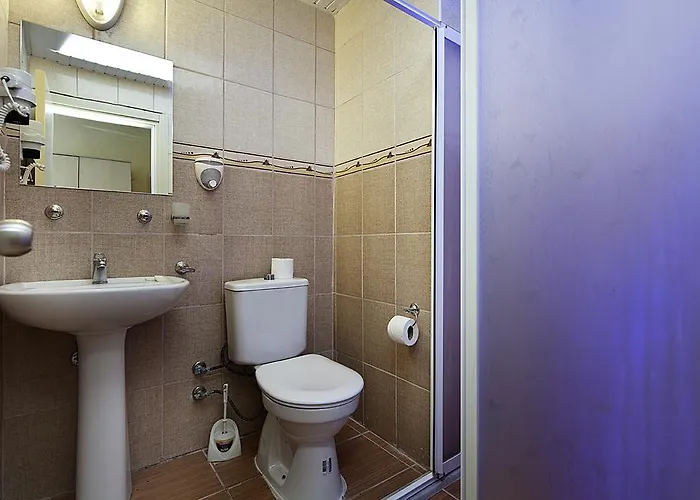 فندق Larissa Garden كمر