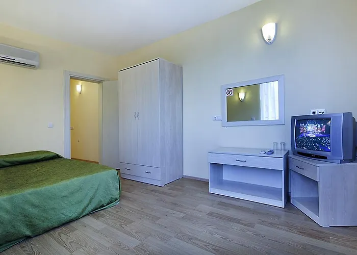 Larissa Garden فندق كمر