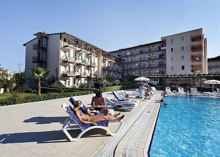 Larissa Garden 4*