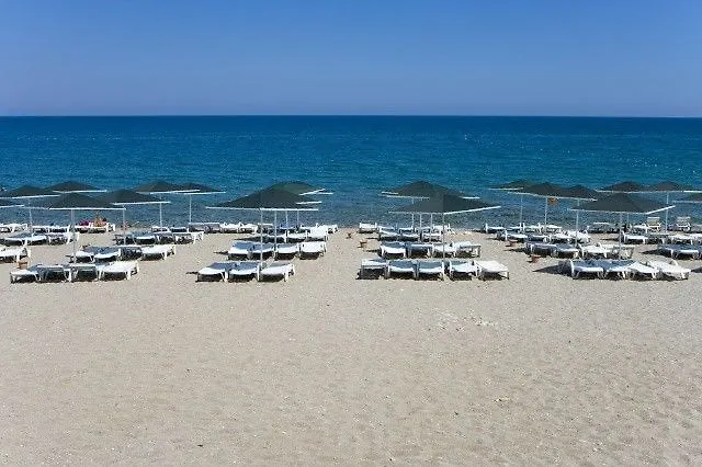 Larissa Garden Hotel 4*