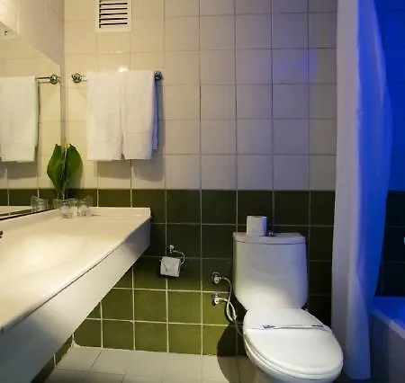 Larissa Garden 4*