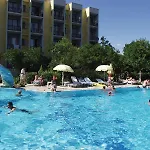 Hotel Larissa Garden