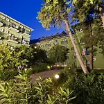 Larissa Garden Kemer