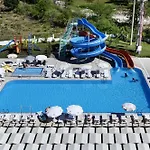Hotel Larissa Garden 4*